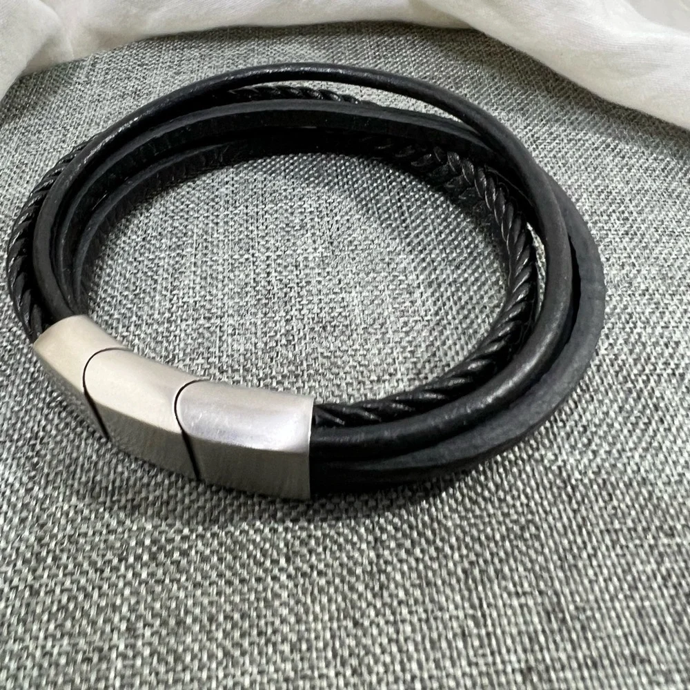 Men's Stainless Steel & Black Leather Bracelet With Stainless Steel Secu…☑️